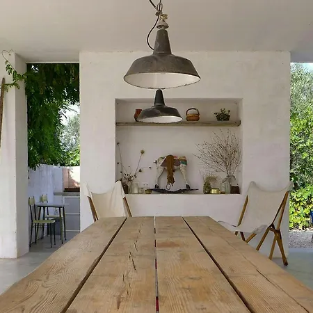 Mediterranean With Pool Near Casa de Férias Ostuni